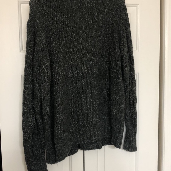 Women’s sweater jacket. Runs small - Picture 8 of 8